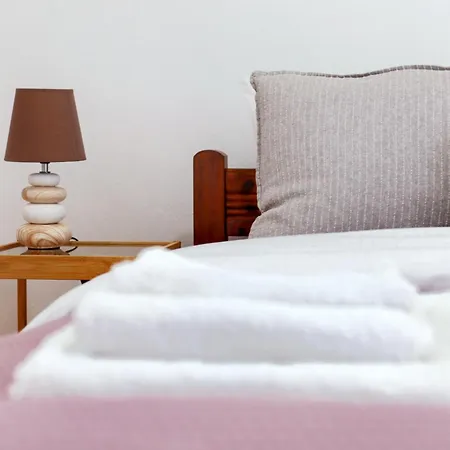 Renovated Apt-3min From Metro Station * Athen