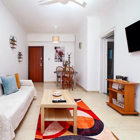 Renovated Apt-3min From Metro Station Athen